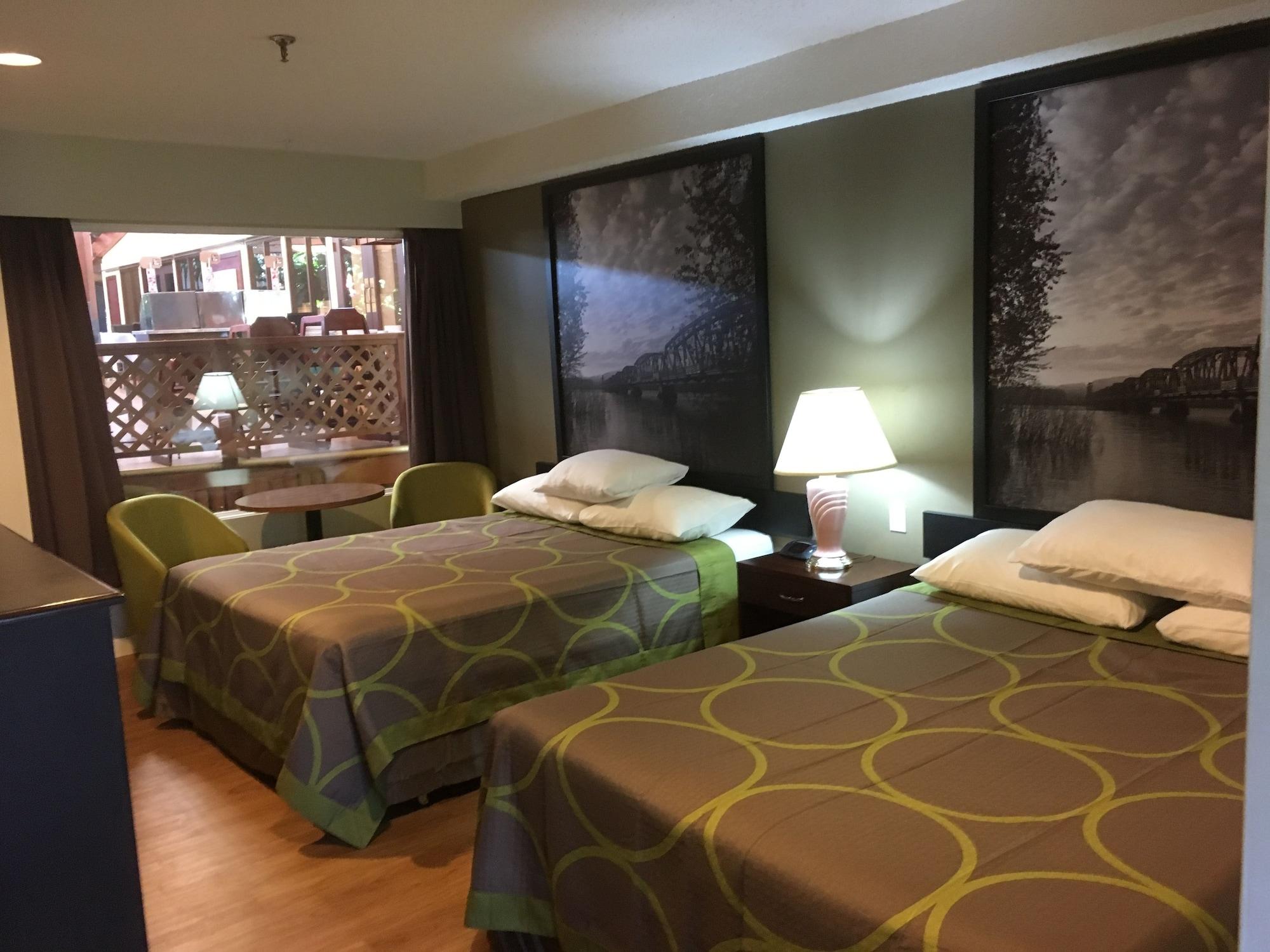 Super 8 By Wyndham Prince George Esterno foto