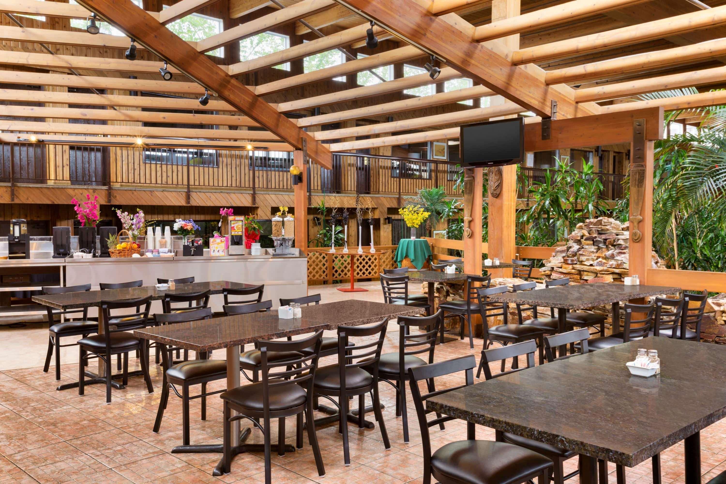 Super 8 By Wyndham Prince George Esterno foto