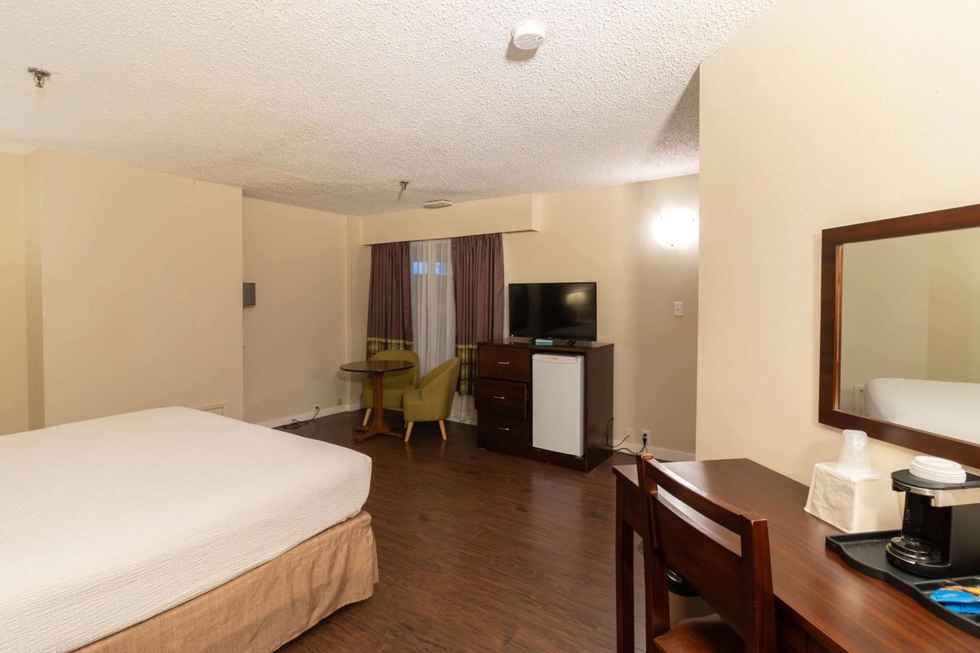 Super 8 By Wyndham Prince George Esterno foto
