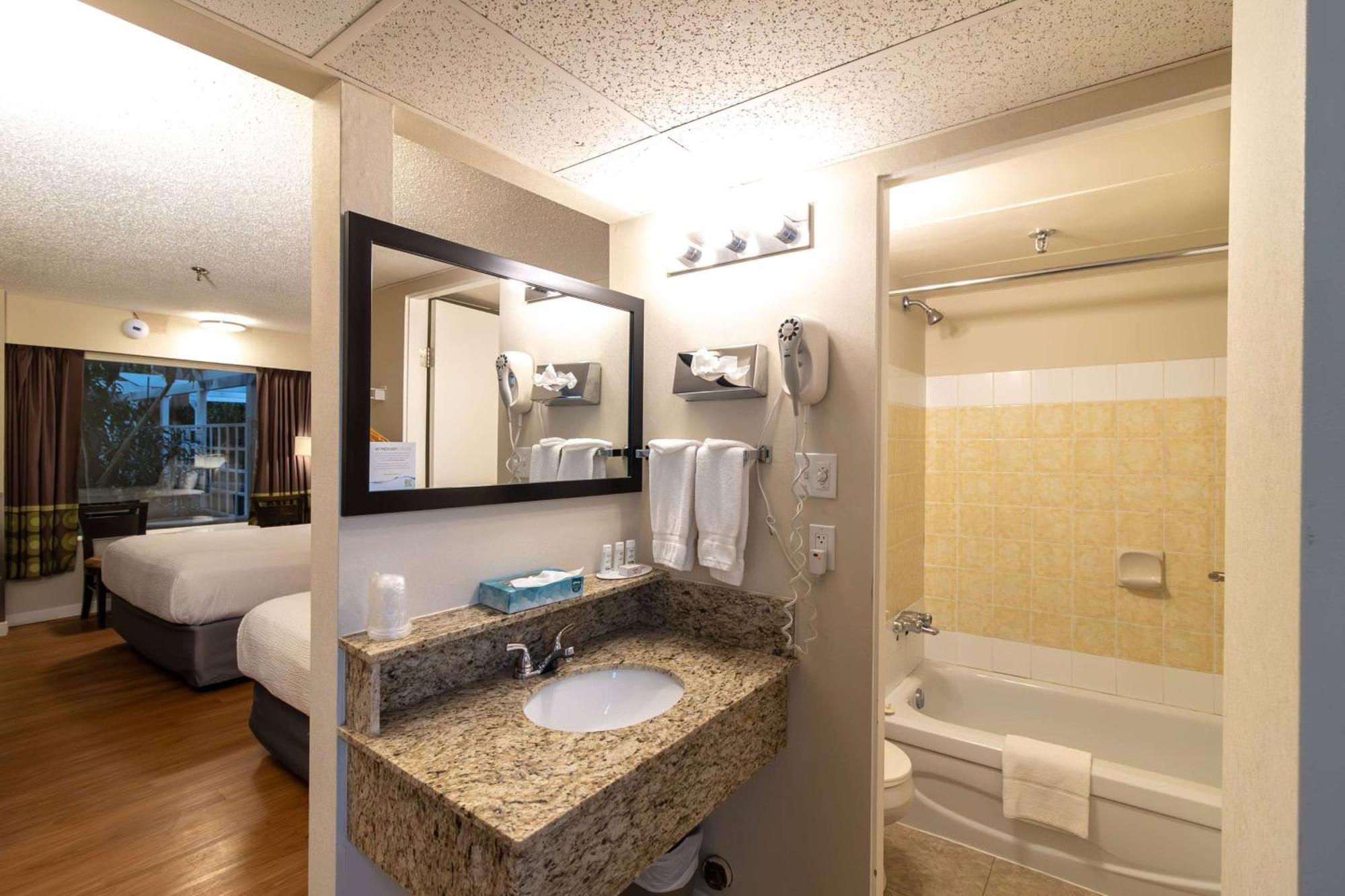Super 8 By Wyndham Prince George Esterno foto
