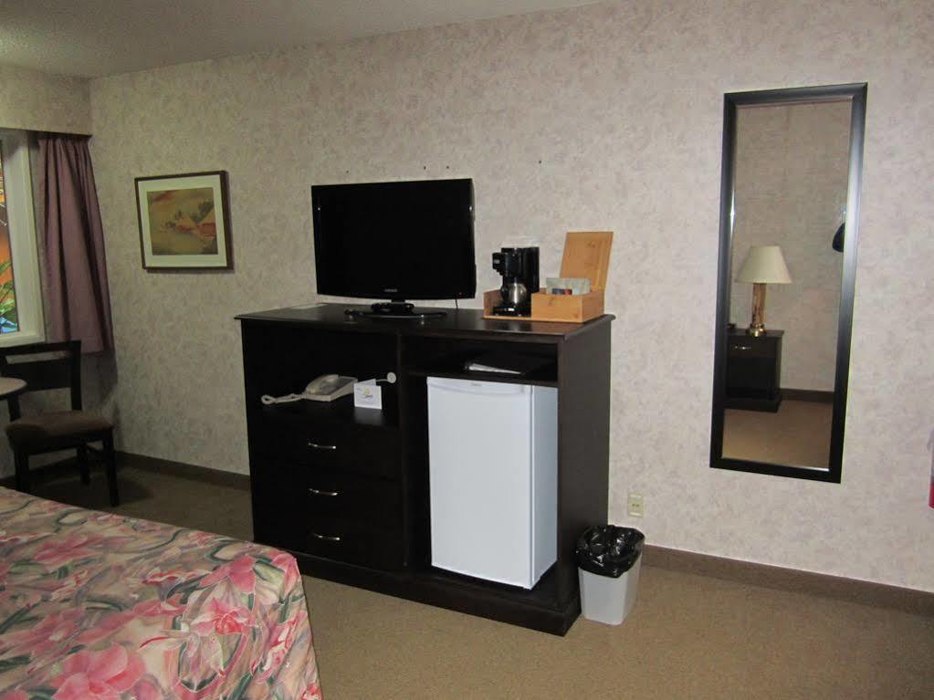 Super 8 By Wyndham Prince George Esterno foto